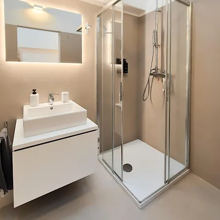 Modern Loft, Design & Comfort * Milánó
