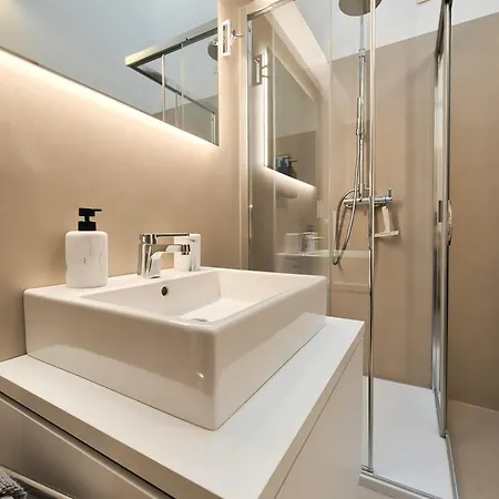 Apartman Modern Loft, Design & Comfort Milánó